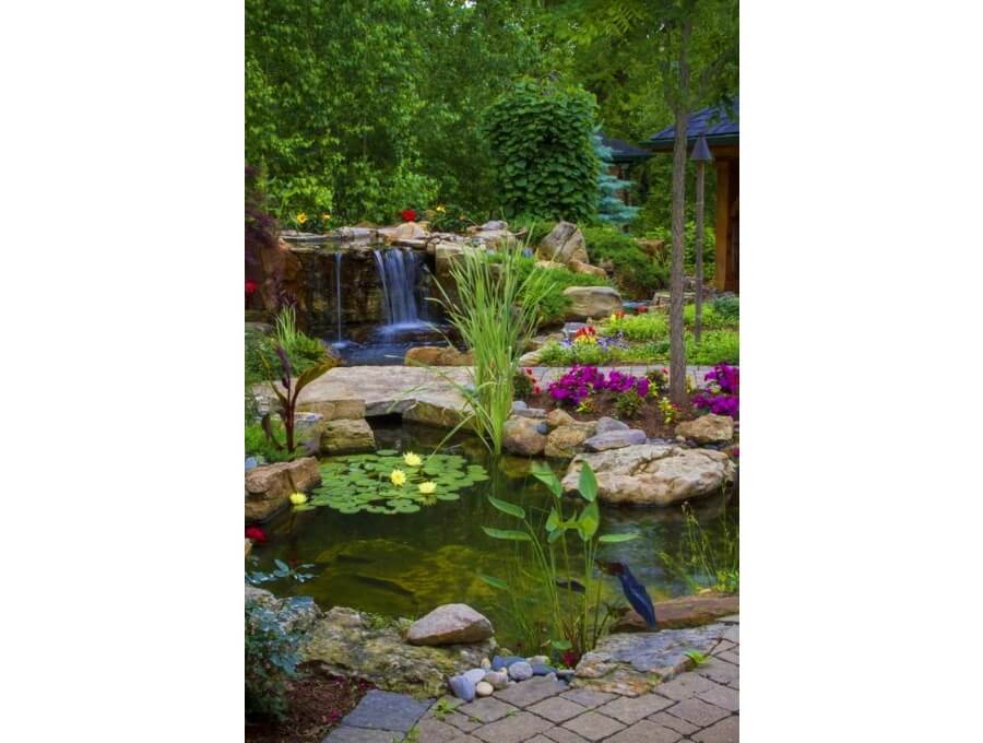 Aquacalix Peyzaj Biyolojik gölet havuz kurulumları, tasarımsal behçe düzenlemeleri, Yapay Şelale tasarım ve kurulumları, Süs havuzu yapımı ve kurulumu konus