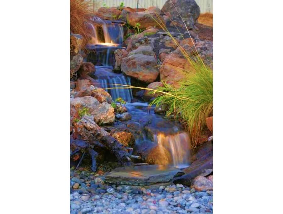 Aquacalix Peyzaj Biyolojik gölet havuz kurulumları, tasarımsal behçe düzenlemeleri, Yapay Şelale tasarım ve kurulumları, Süs havuzu yapımı ve kurulumu konus